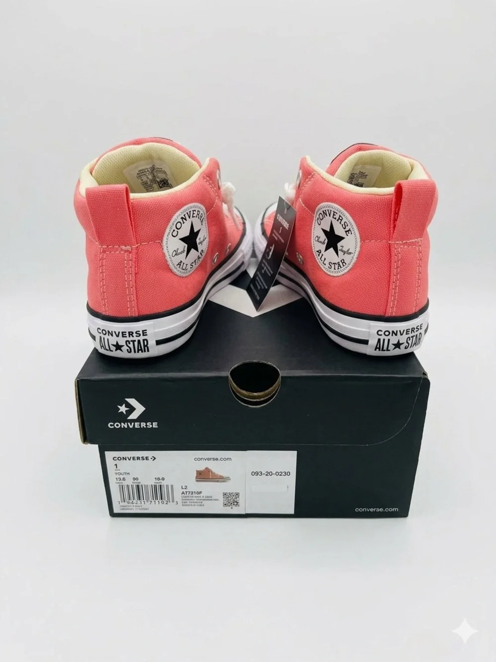 Converse Chuck Taylor All Star Youth Size 1 Pink Street Mid